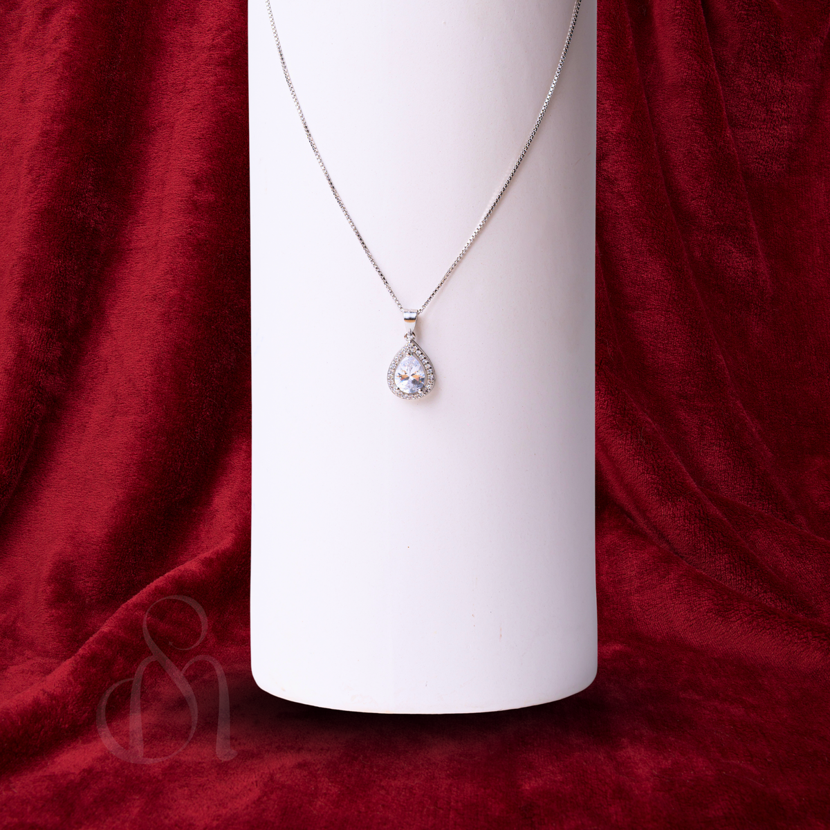 Silver Pear Solitaire pendant with Link Chain and Earrings